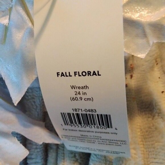 16" Artificial White And Silver Silk Leaf Door Indoor/Outdoor - Picture 6 of 6